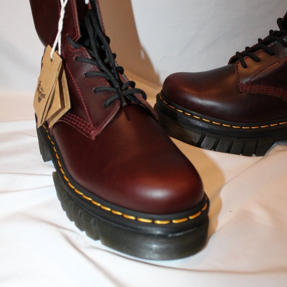 NIB DR. MARTENS WOMEN'S AUDRICK 8 EYE PLATFORM LACE UP COMBAT BOOTS - Picture 9 of 9